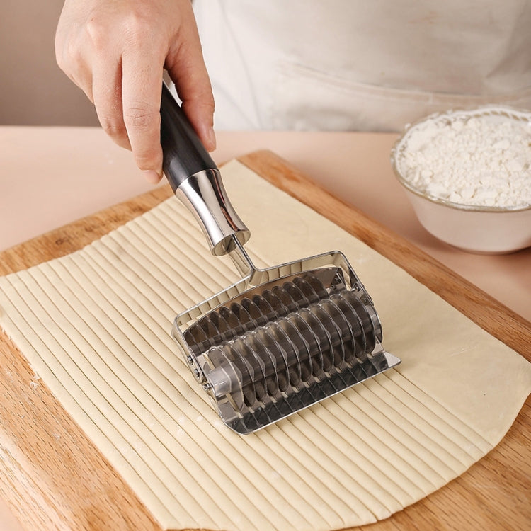 304 Stainless Steel Pusher Multifunctional Noodle Sword Thickening Kitchen Noodle Cutter, Style: Aluminum Handle 2.5mm