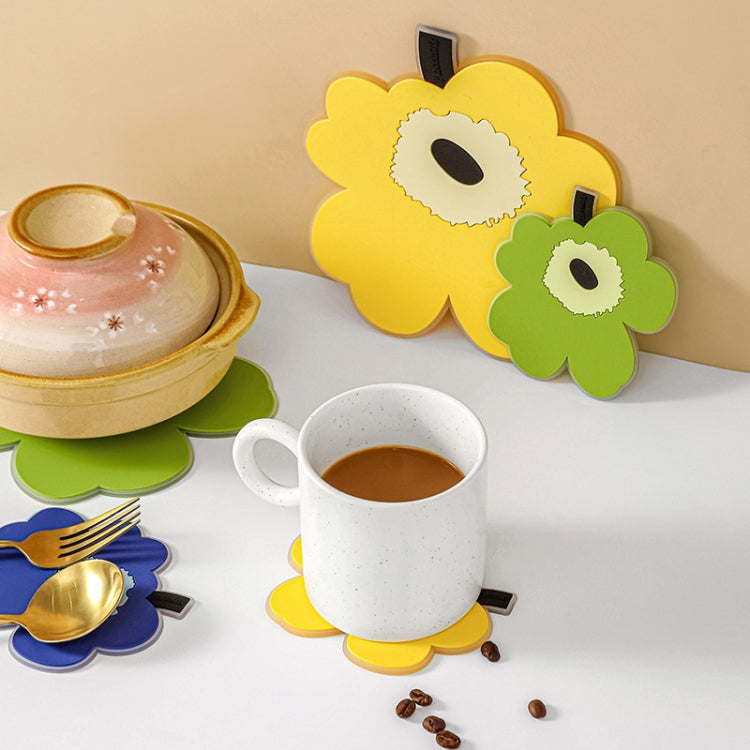 2pcs / Set Household Leaf Heat Insulation Mat Kitchen High Temperature Resistant Baking Placemats, Style: Yellow Small