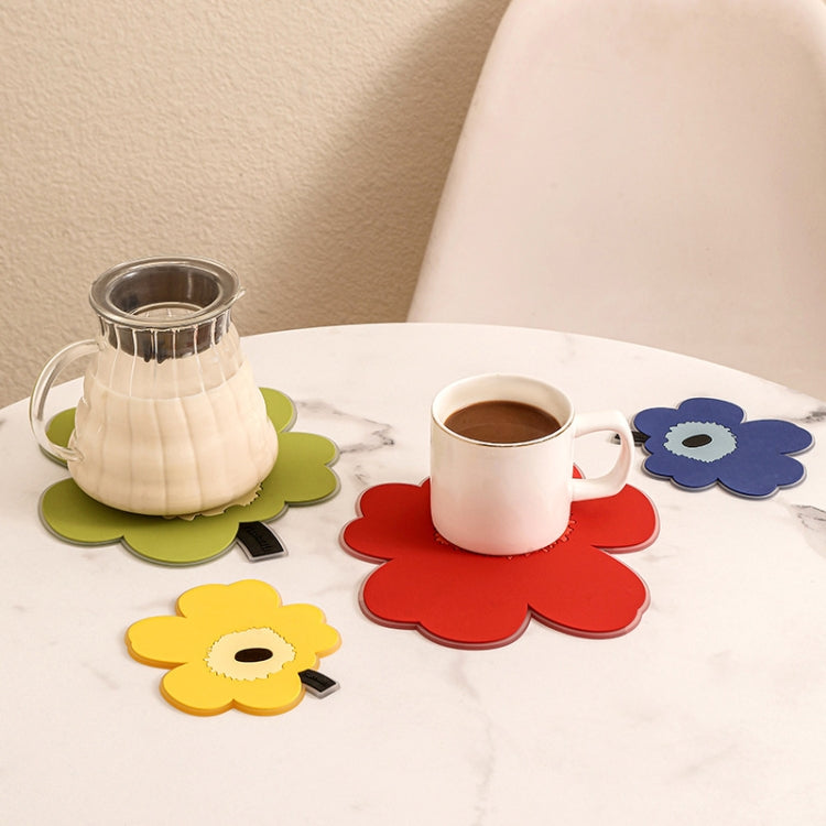 2pcs / Set Household Leaf Heat Insulation Mat Kitchen High Temperature Resistant Baking Placemats, Style: Yellow Small