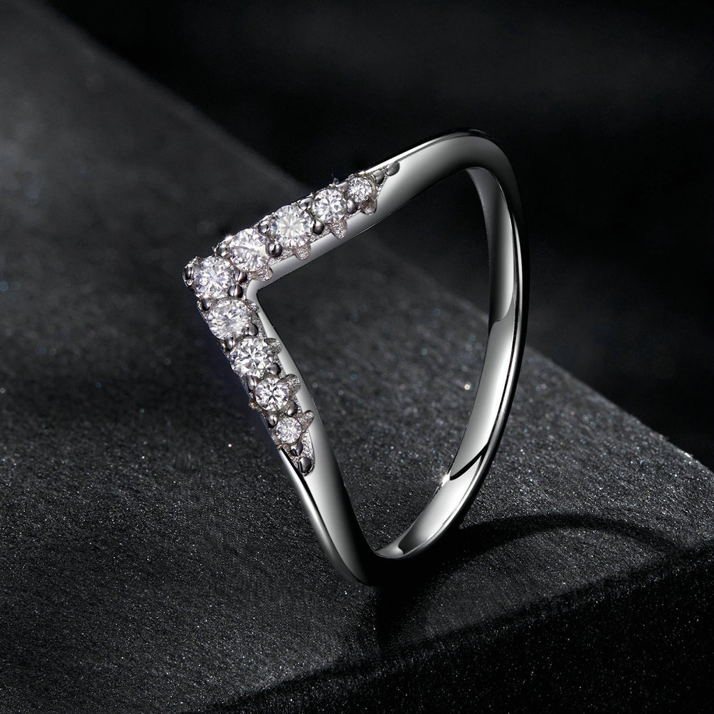 S925 Sterling Silver Moissanite 1.7mm Ring for Women - Size 6