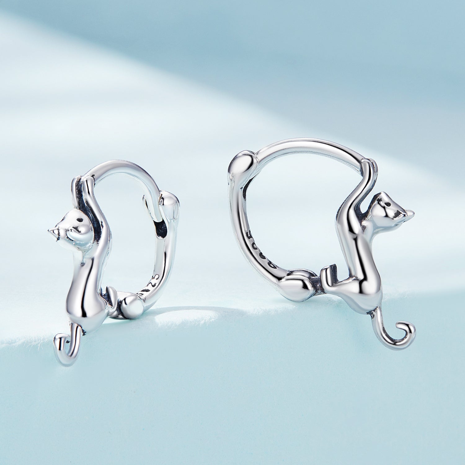 925 Sterling Silver Plated Gold Earrings Size 1.8cm for Women
