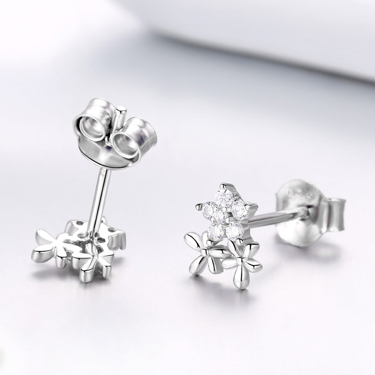 925 Sterling Silver Earrings with CZ in Pavé Setting, 0.6*0.7cm for Women