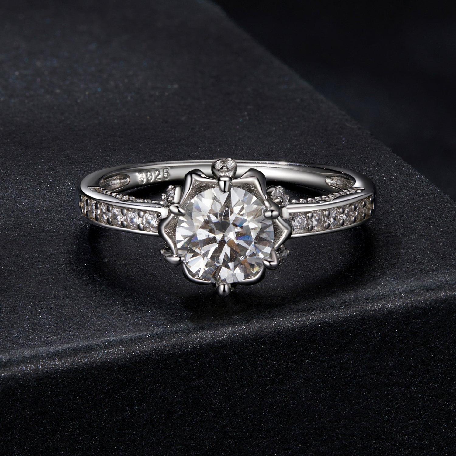 925 Sterling Silver Moissanite Ring 1ct Size 6