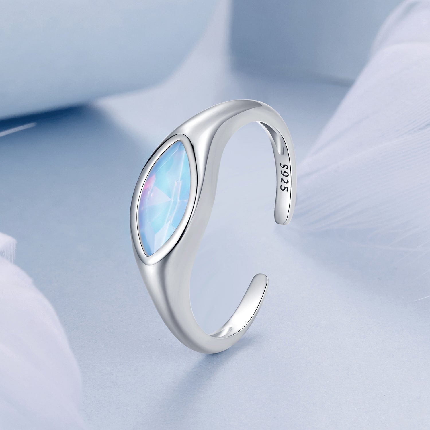925 Sterling Silver White Gold Plated 1.9mm Transparent Glass Ring