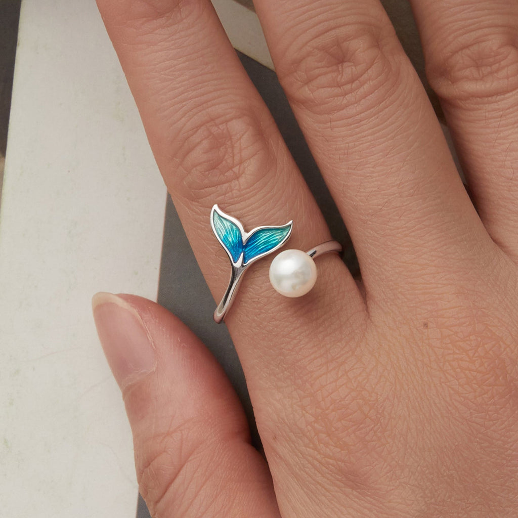 925 Sterling Silver Enamel White Gold Plated Fishtail Ring with Quality Shell Pearl for Women