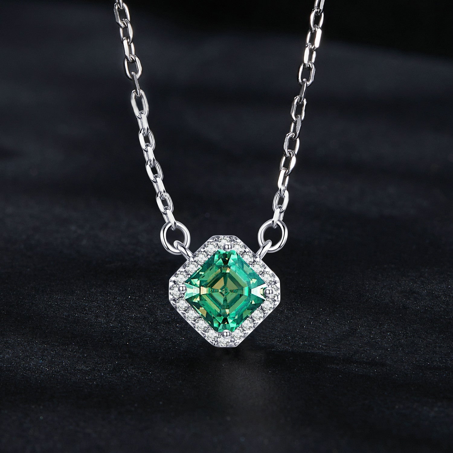 925 Sterling Silver 0.6 Carat Moissanite Pendant Necklace for Women