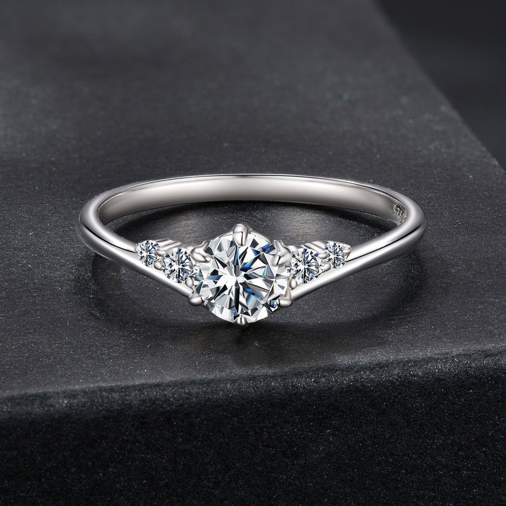 925 Sterling Silver Moissanite 0.15ct Ring Size 7 for Women