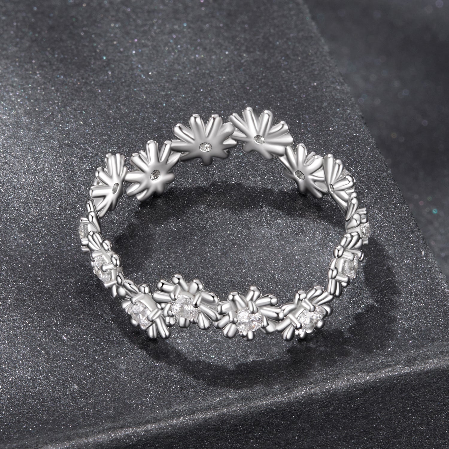 925 Sterling Silver Moissanite 0.03ct Ring Size 7
