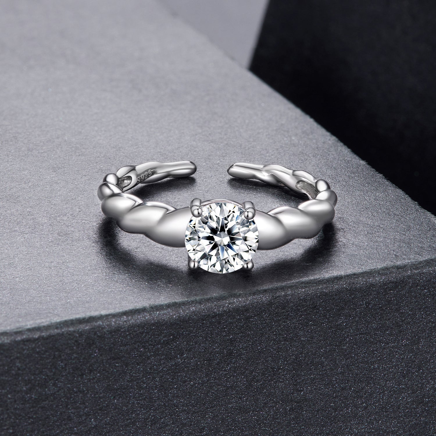 925 Sterling Silver Moissanite 0.65 Carat Ring for Women Size E