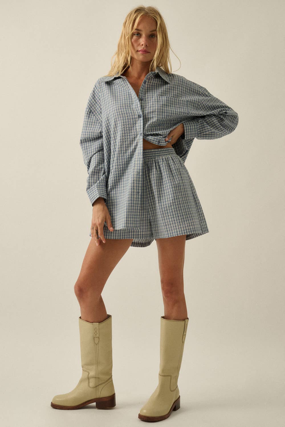 Plaid Textured Seersucker Wide-Leg Pocket Shorts: Chambray