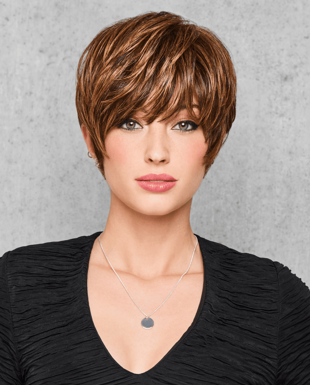 Hairdo Feather Cut Wig R3329S+ Glazed Auburn New With Tags