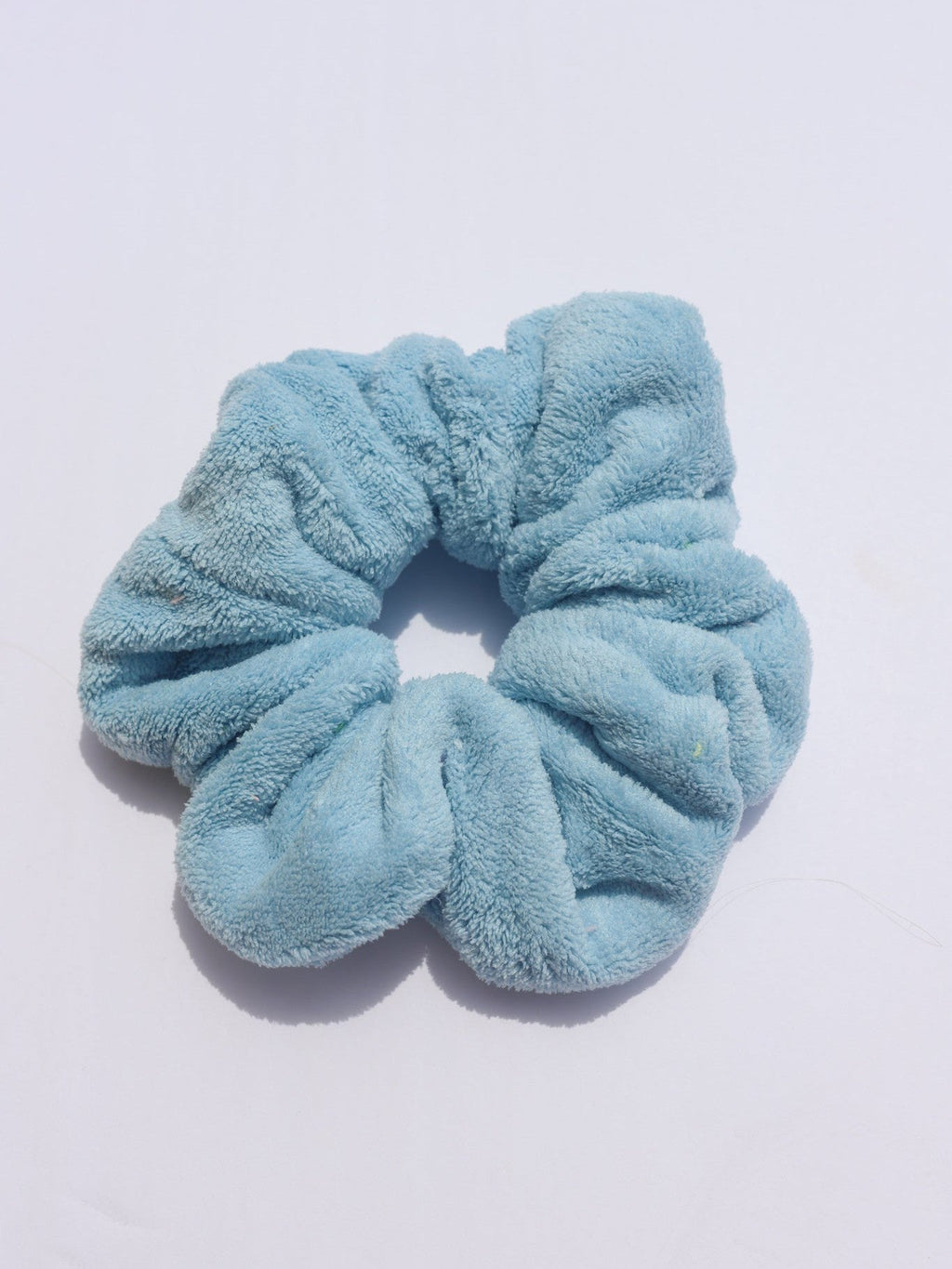 OVERSIZED TOWEL SCRUNCHIES