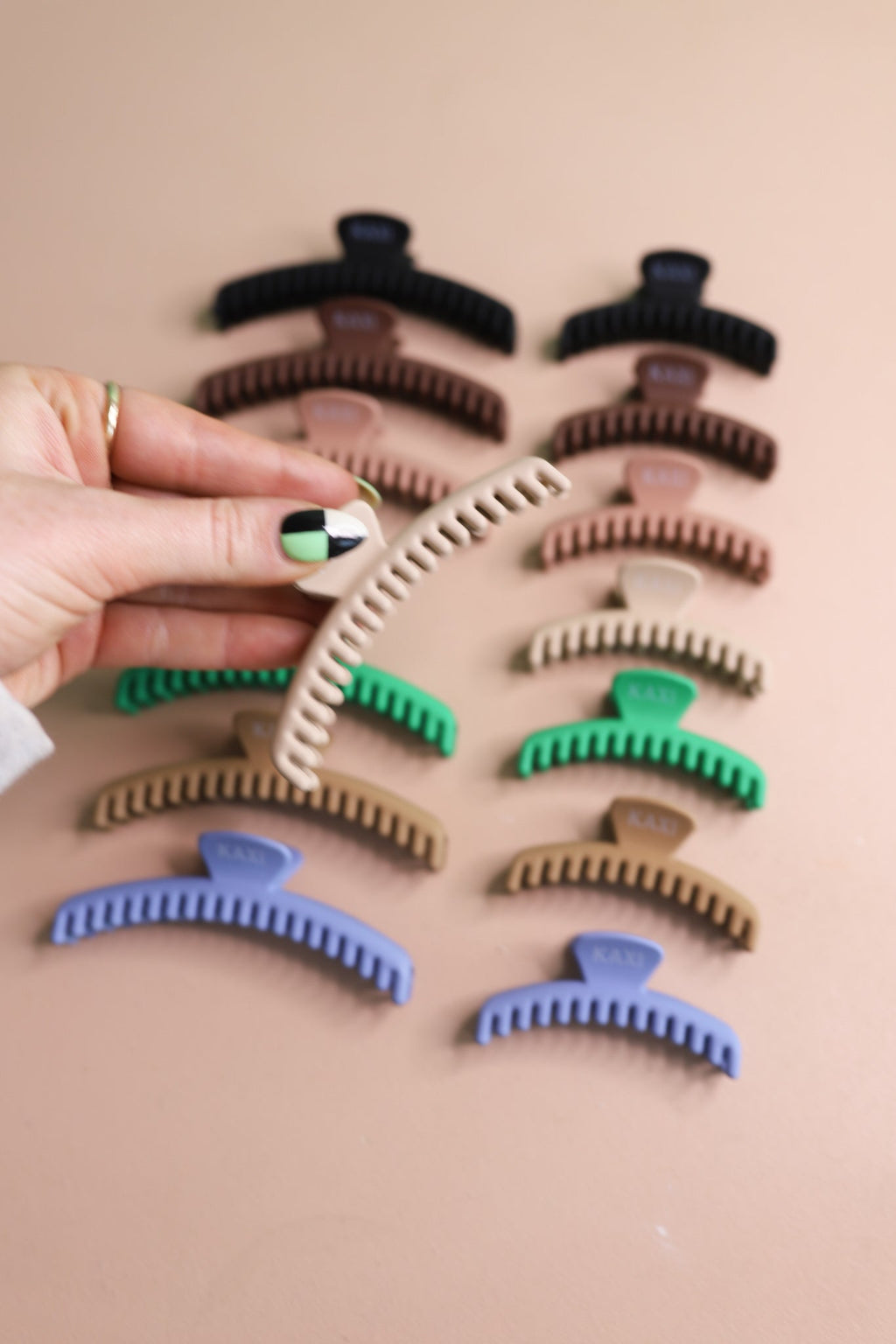 MATTE MIDI HOLD EVERYTHING CLAW