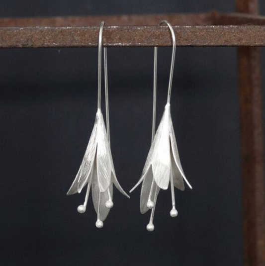 Silver Dangling Earring
