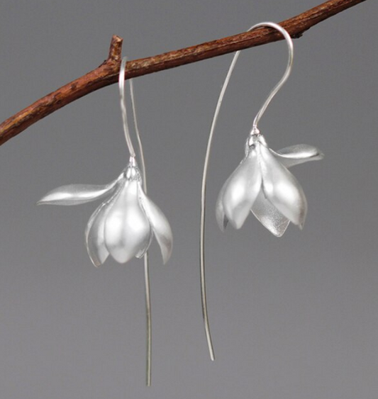Silver Dangling Earring Flower